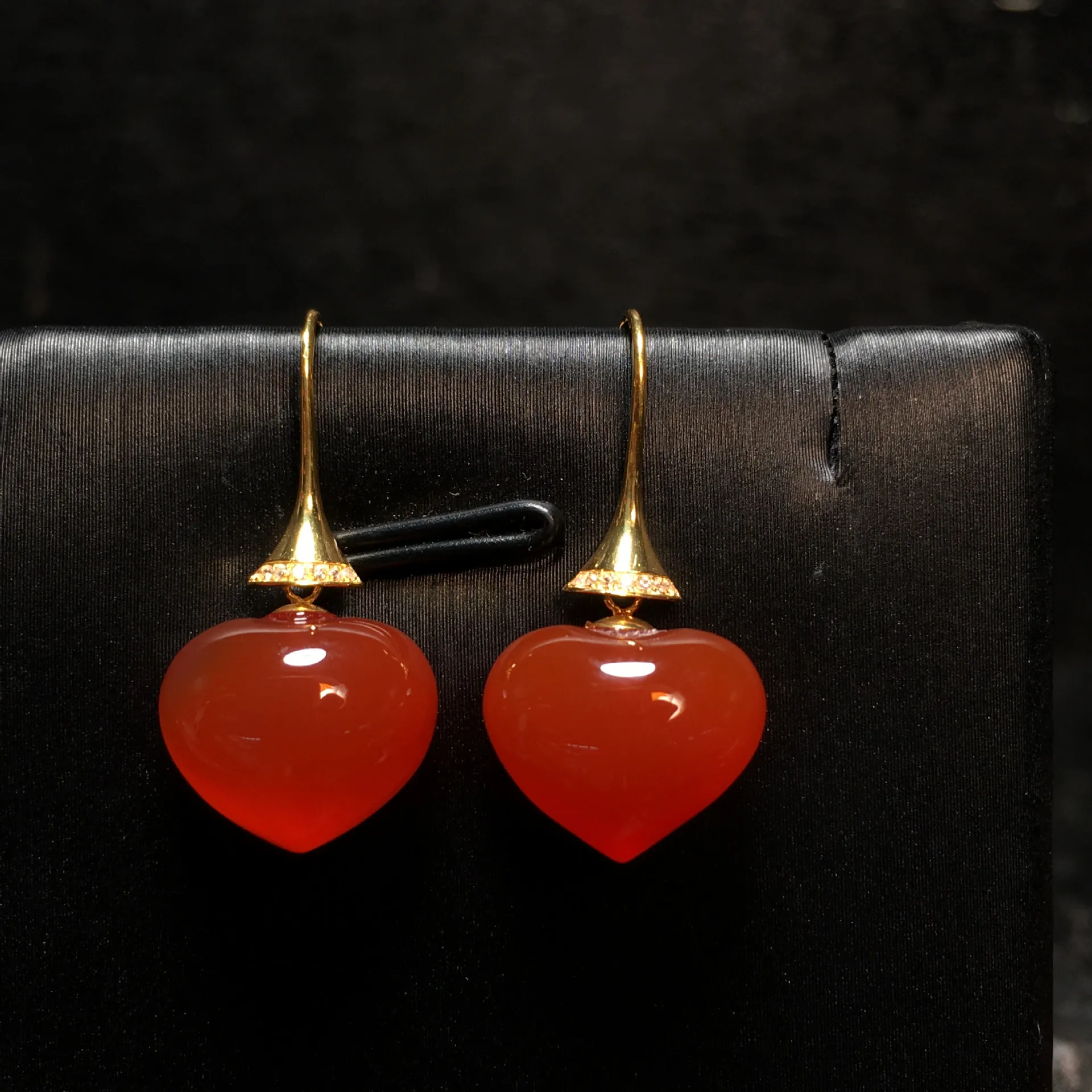 

Изысканные серьги из красного агата Баошань, натуральный ледяной красный цвет, 18-каратное золото, безупречные, в форме сердца, элегантные ювелирные изделия с драгоценными камнями, подарок для женщин