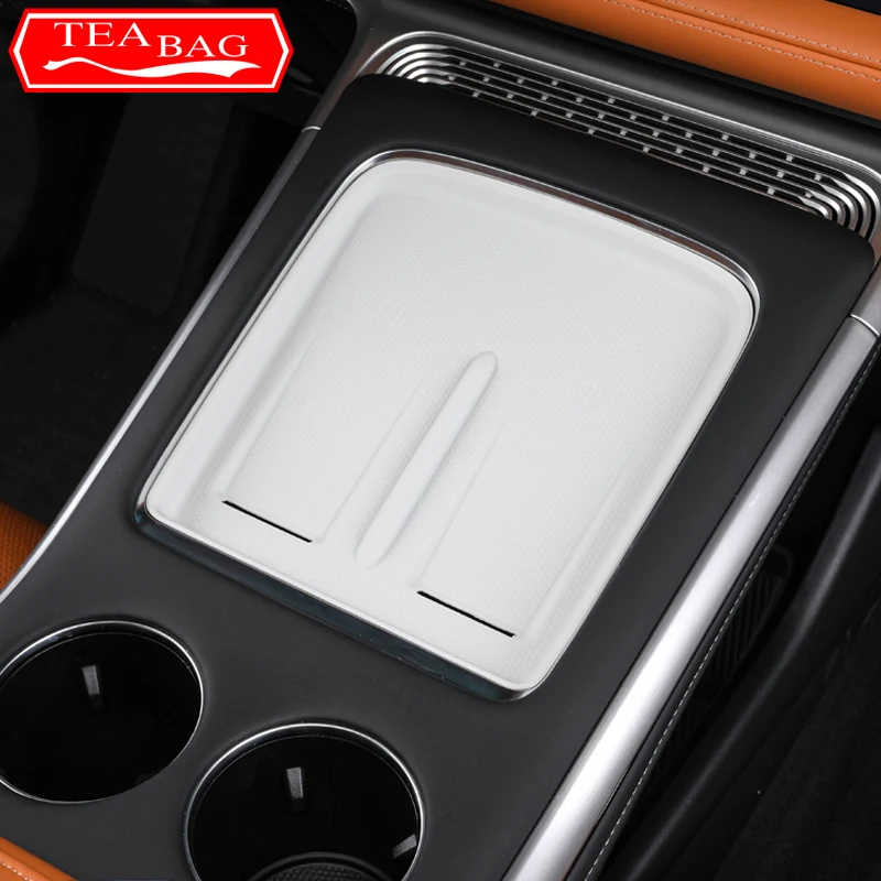 For Xpeng G9 XiaoPeng 2022-2024 Car Styling Wireless Charging Pad Silicone Mat Dustproof Slip Auto Modificated Accessories