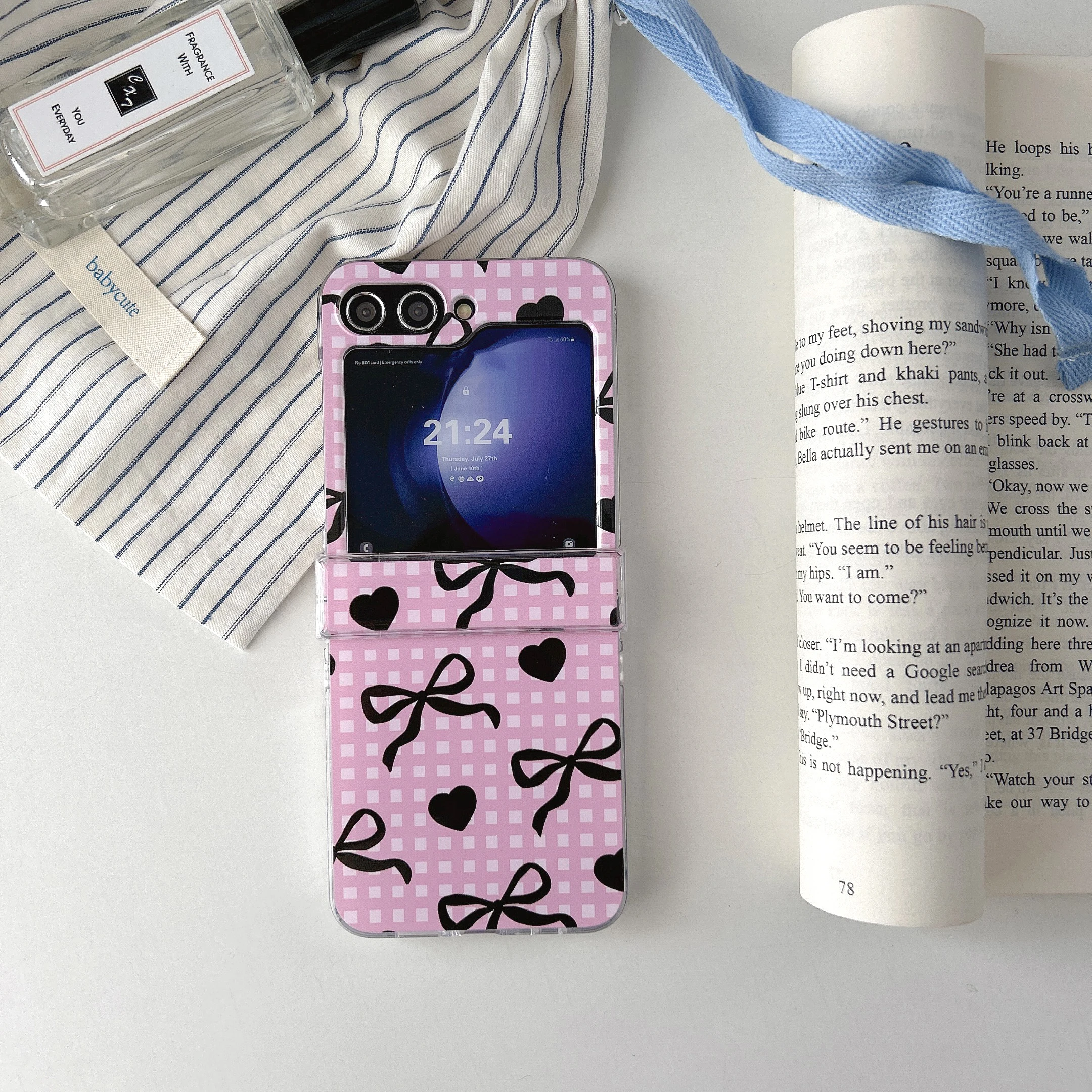 لطيف الوردي الأسود القوس ريشة بطاقات سوار قضية الهاتف لسامسونج غالاكسي Z فليب 3 4 5 6 7 غطاء لسامسونج Z Flip3 Flip4 #3