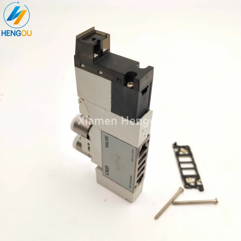 1 Piece Good Quality Komori printing machine parts CKD Valve 4GA119-E2