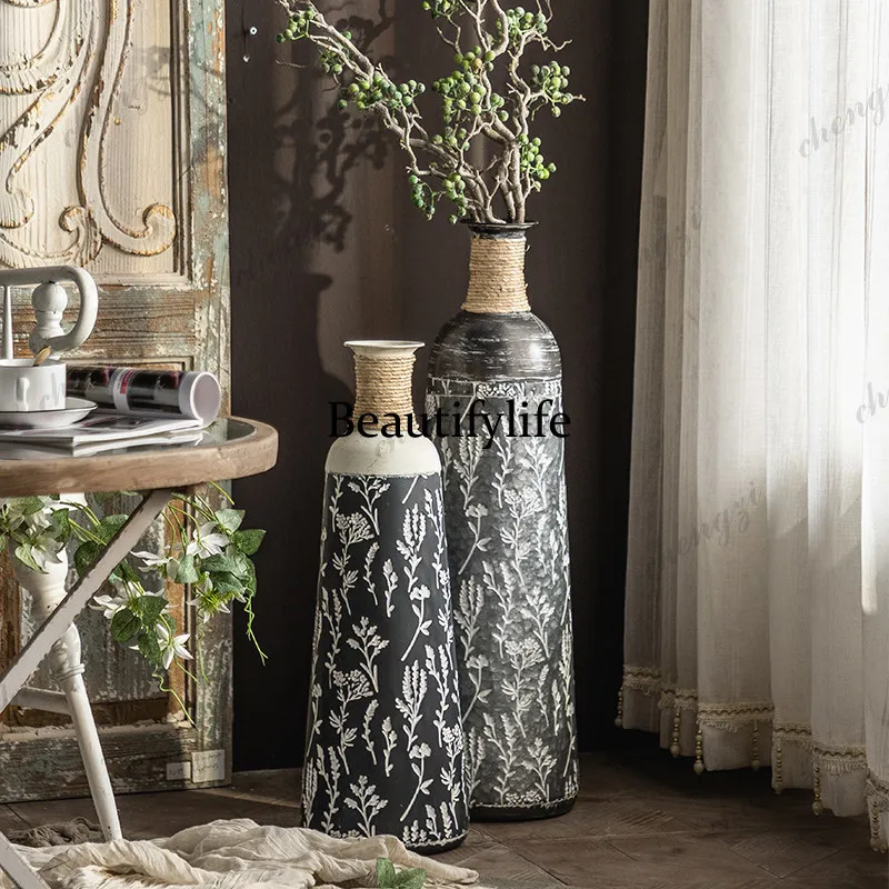 French wrought iron printing retro floor-to-ceiling vase, living room entrance decoration pendulum, homestay illustration bottle