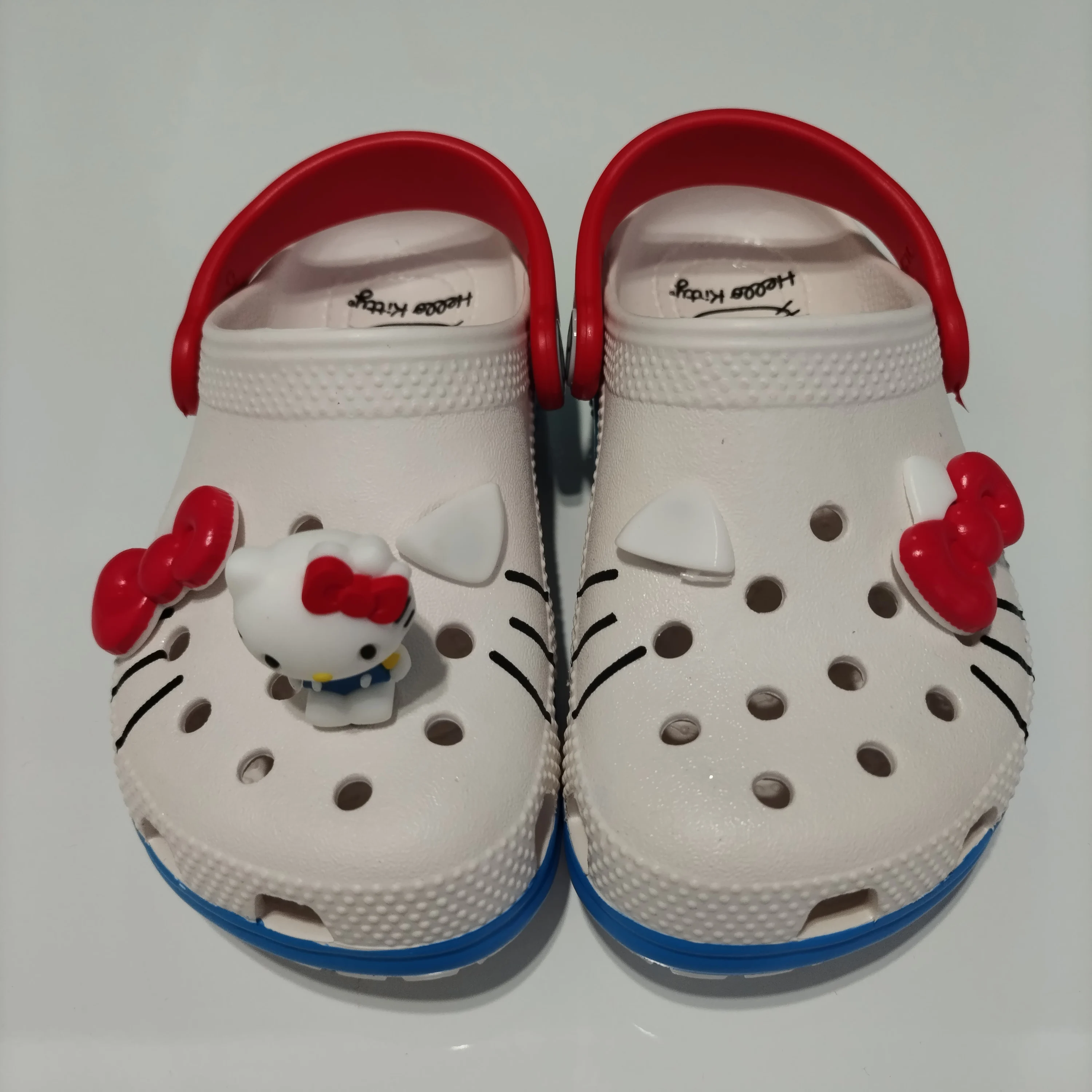 

Summer Outdoor Kt Cat Perforated Children'S Sandals Breathable Anti Slip Anime Peripheral Toys And Home Furnishings Women'S Shoe