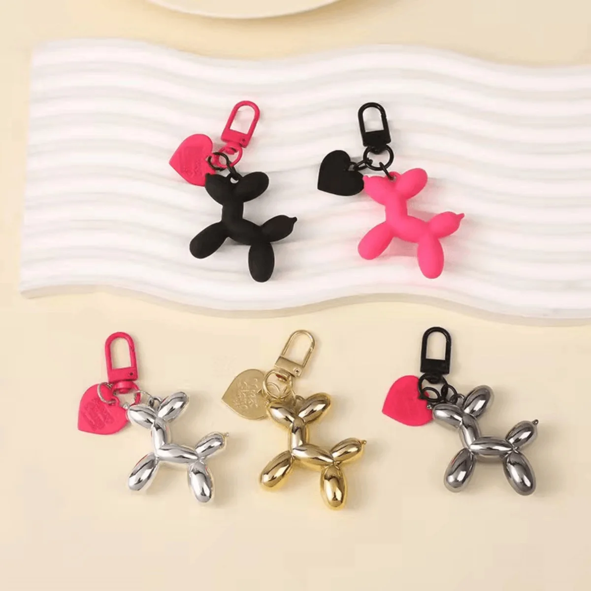 Cute Acrylic Cartoon Balloon Dog Keychains for Women Bag Pendant Couple Car Key Chains Jewelry Gift Decoration Accessories