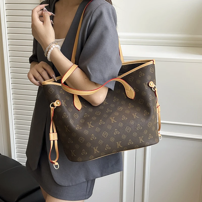 

Chic Handbags For Women In Genuine Leather, By Luxury Brand With Decorative Elements, Timeless And Versatile Accessory