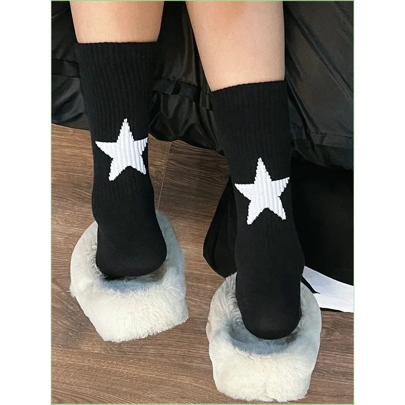 Sports Ankle Socks with Five-Pointed Star Pattern Black White Men Women Personality Simple Breathable Crew Socks Street Style