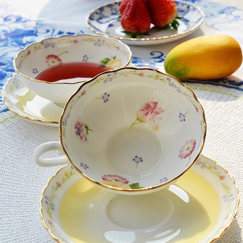 

Костяной фарфор, послеобеденный чай, роскошный домашний черный чай, костяной фарфор, желтая кофейная чашка с цветочным принтом