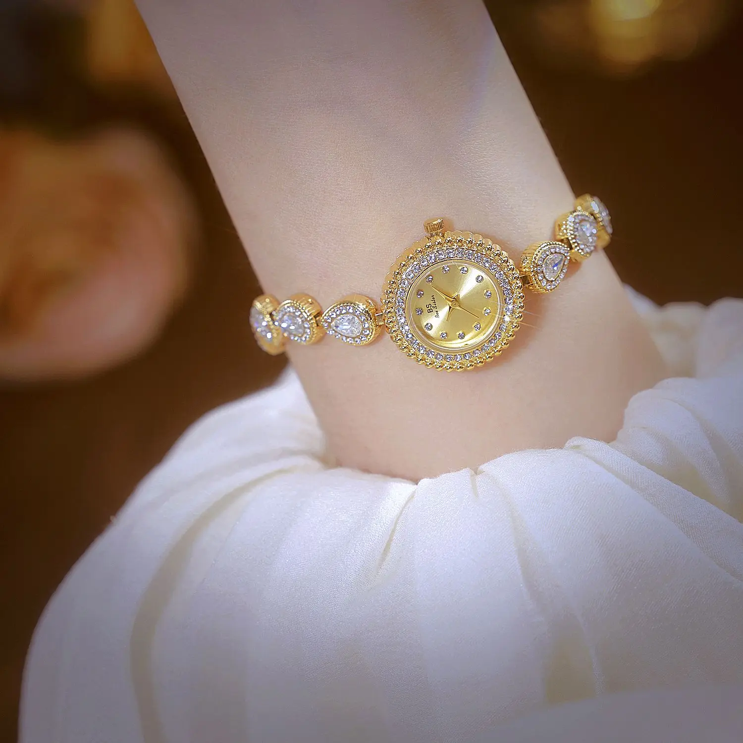 Gold Women Bracelet Dress Watches For Ladies Wrist Quartz Watches 2025 Top  Brand Luxury Golden Rhinestone Gift Girlfriend Clock - AliExpress