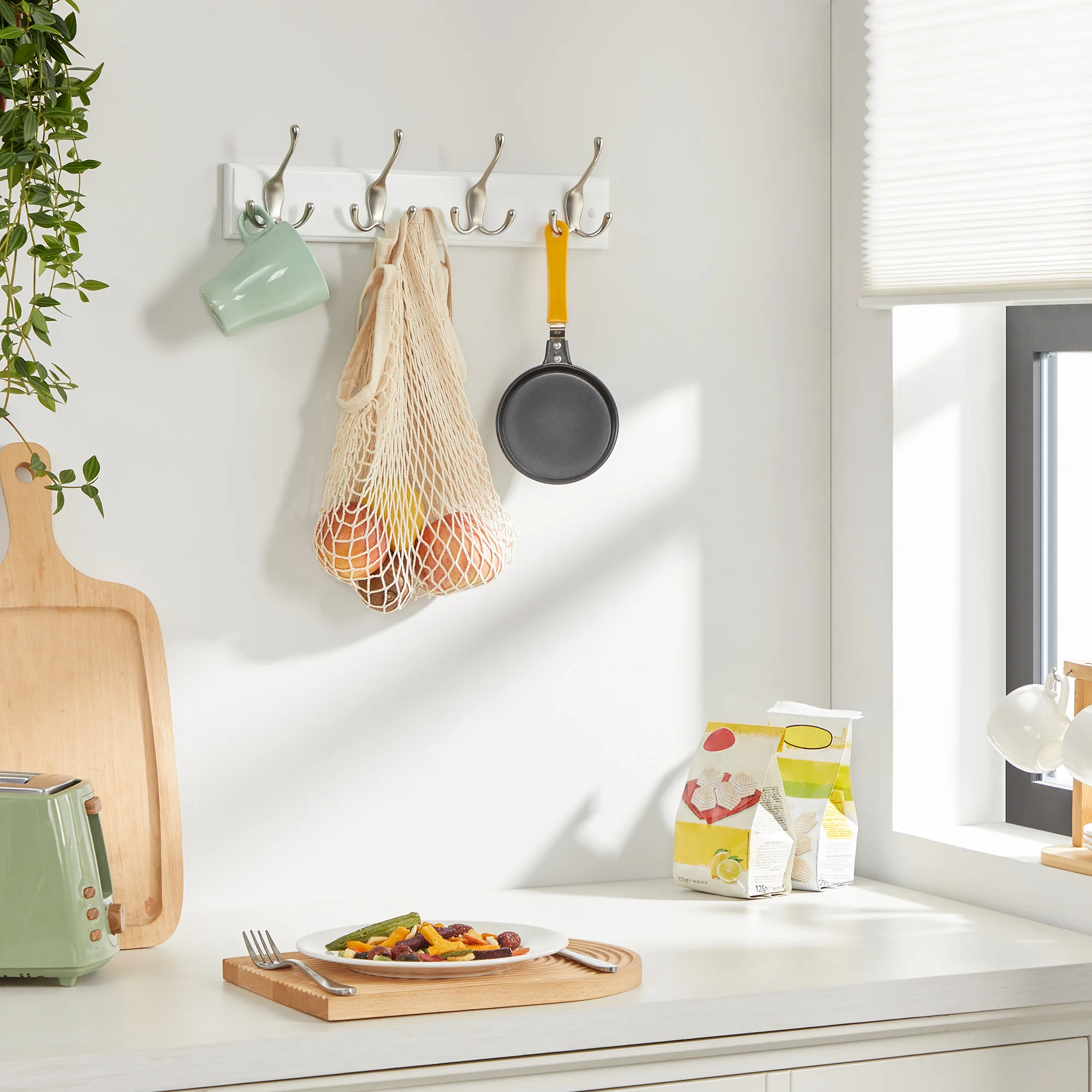 

Heavy duty eco-friendly modern wooden wall-mounted coat hook for storing clothes