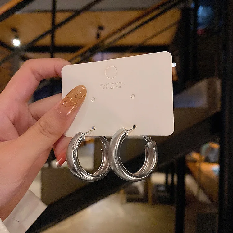 C-shaped Metal Geometric Circle Hoop Earrings for Women Temperament New Simple Advanced Personality Party Wedding  Jewelry image 5