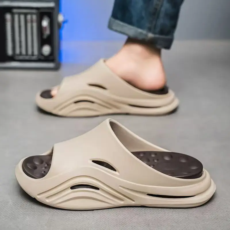 

Мужские массажные тапочки большого размера для ног, новые летние легкие домашние тапочки с открытым носком на толстой подошве, нескользящие легкие домашние тапочки, уличные пляжные тапочки