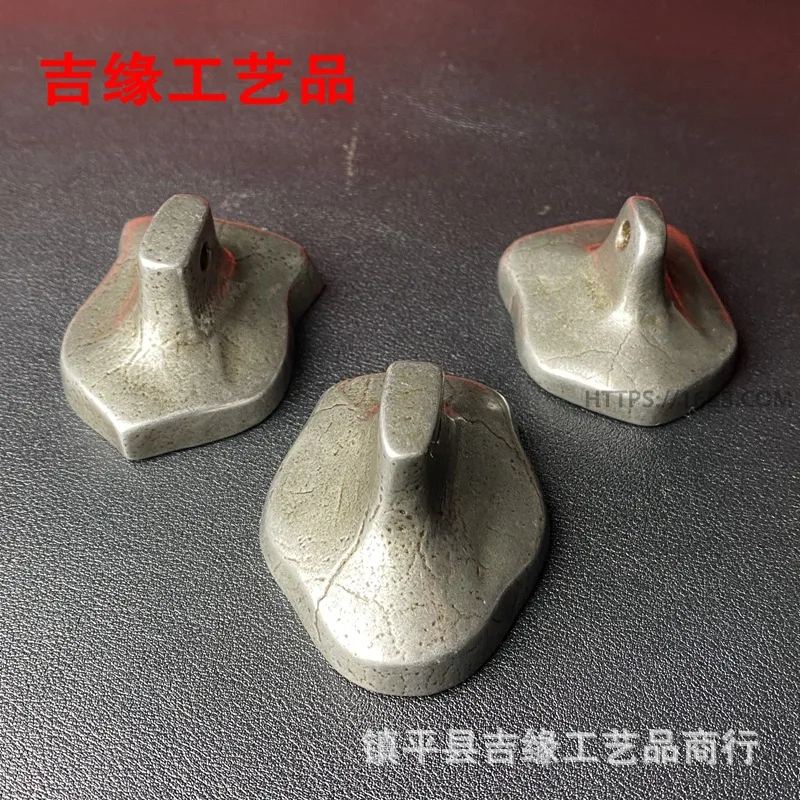 Wipe the mold of the Buddha statue Tibetan Vajra Iron Buddha Rub the Buddha statue mold with ink
