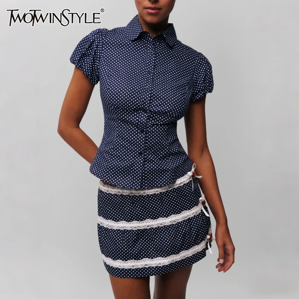 TWOTWINSTYLE Hotsweet Dot Print Set a due pezzi per donna Camicia slim a maniche corte con risvolto Vita alta Gonna con fiocco impiombato Abito femminile