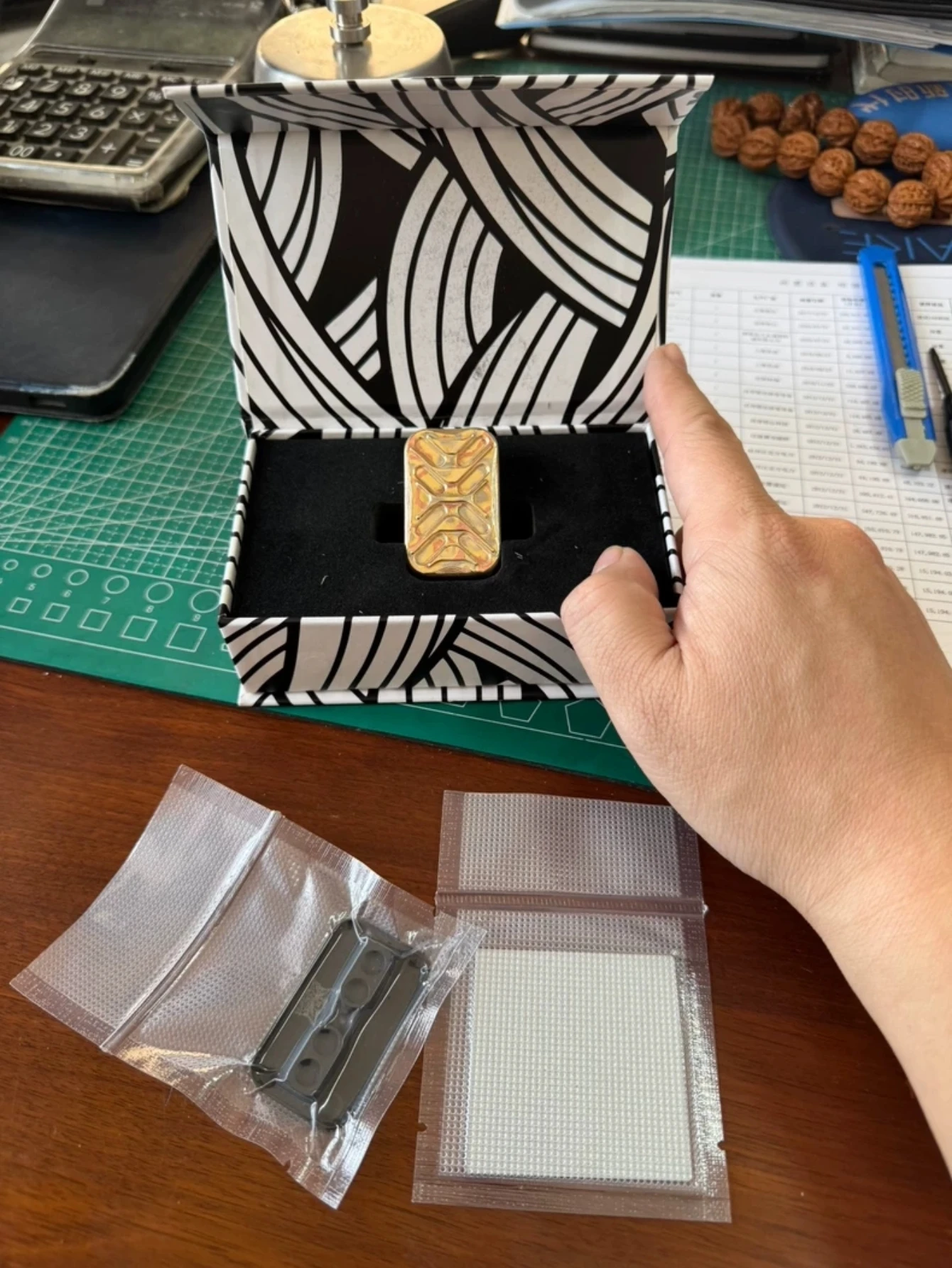 

Cainiao EDC Unlimited Push Card Non hollow Mod Copper Horse Customized