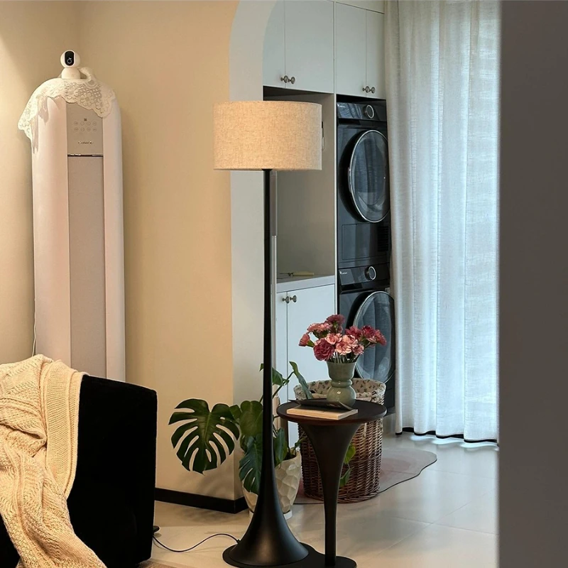 

Medieval floor lamp coffee table shelf retro premium atmosphere living room bedroom bedside walnut sofa lamp