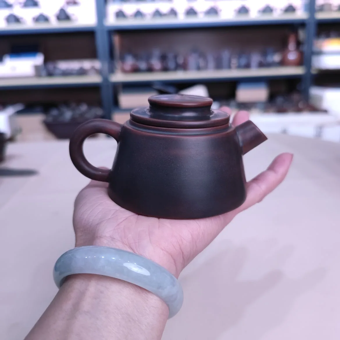 Mini Hand Throwing Bronze Big Mouth Teapot with Qinzhou Nixing Tao Pottery Clay 120cc Puer Tea Black Tea Not Jianshui Teapots