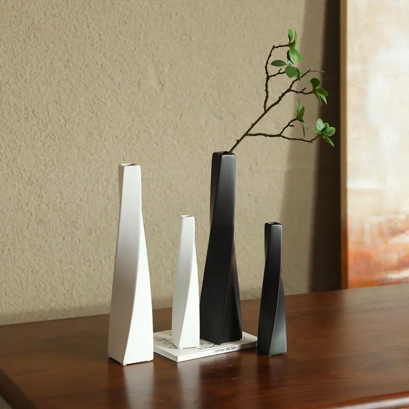 

Mutihome French Minimalist Geometric Rotating Black And White Ceramic Vase Dried Flower Planter Living Room Vase Home Decoration