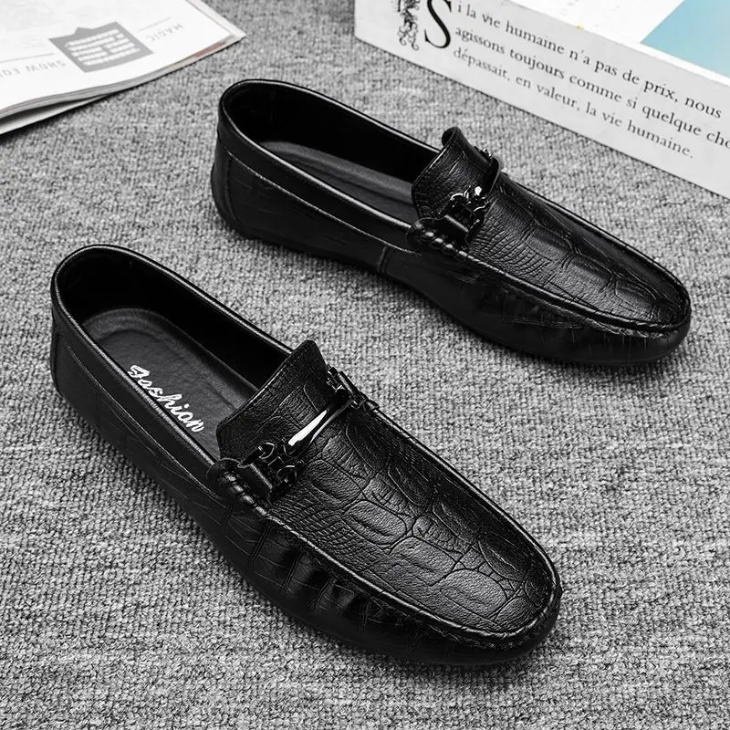 Men\'s Leather Shoes Round Toe Flat Black Male Casual Shoe Legitimate Designer in Promotion New Footwear Offer Social 2025 Trend