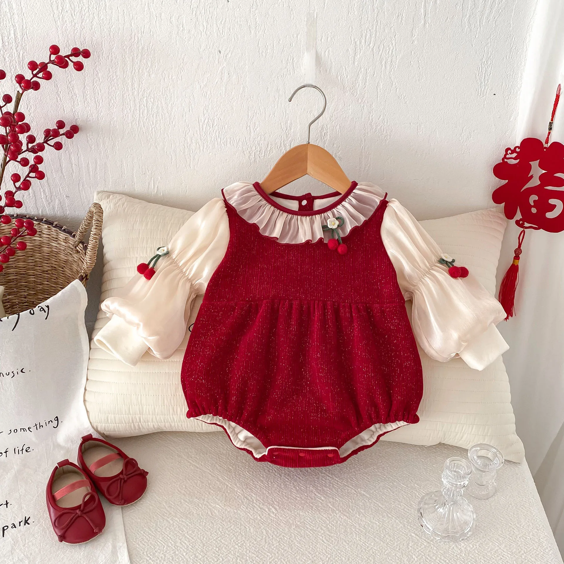 Newborn Girls Winter Rompers Cherry Bubble Sleeve Lace Collar Plus Velvet Warm Baby Girls Bodysuit Spliced Infant Girl Onesies