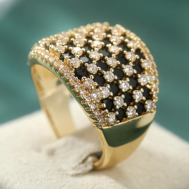 Eleganter Eingelegter Weiß-Schwarzer CZ Damenring Trendiger Goldfarbener Geometrischer Alltags- und Partyschmuck Jubiläumsgeschenk