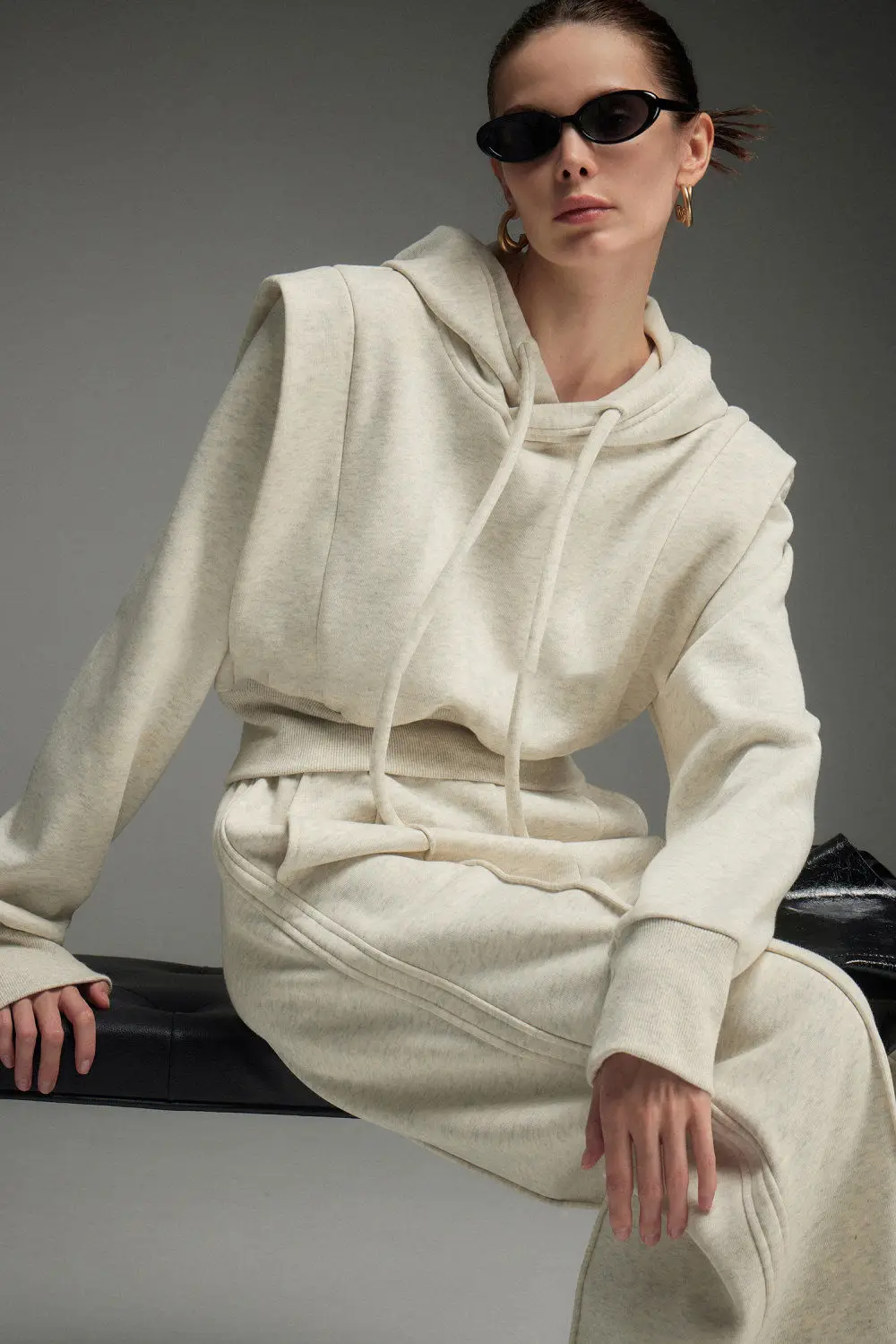 

Минималистичный роскошный спортивный костюм для женщин, осень-зима 202, новые толстовки с капюшоном на флисовой подкладке, комплект из двух предметов