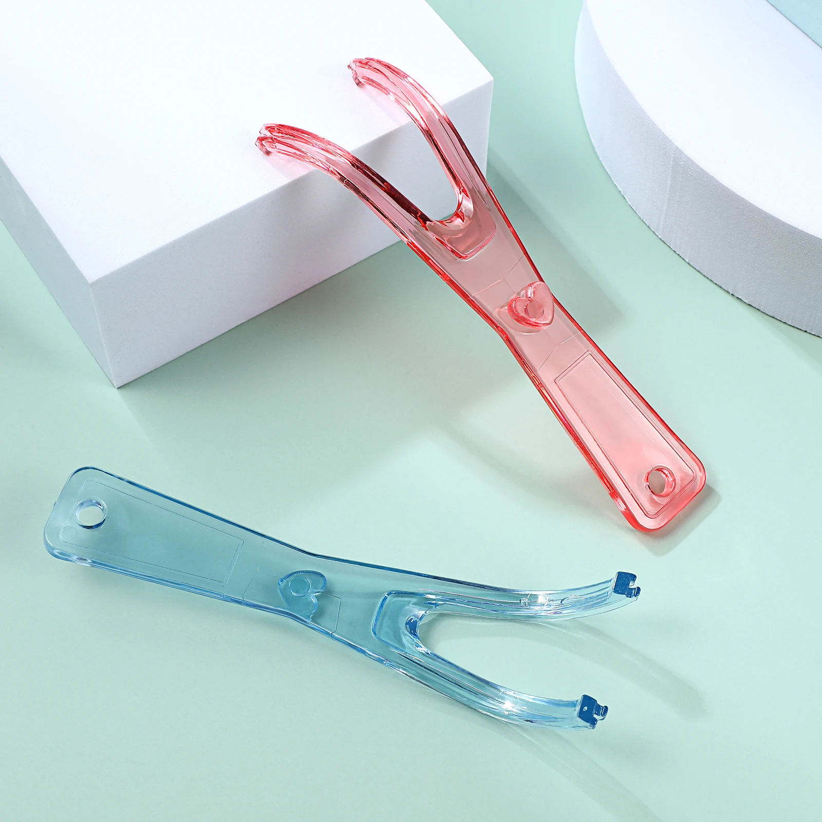 

2pcs Tooth Floss Holder Plastic Dental Flosser Floss Picks Dispenser For Hard To Reach Teeth Cleaning Oral Care Dental Tools