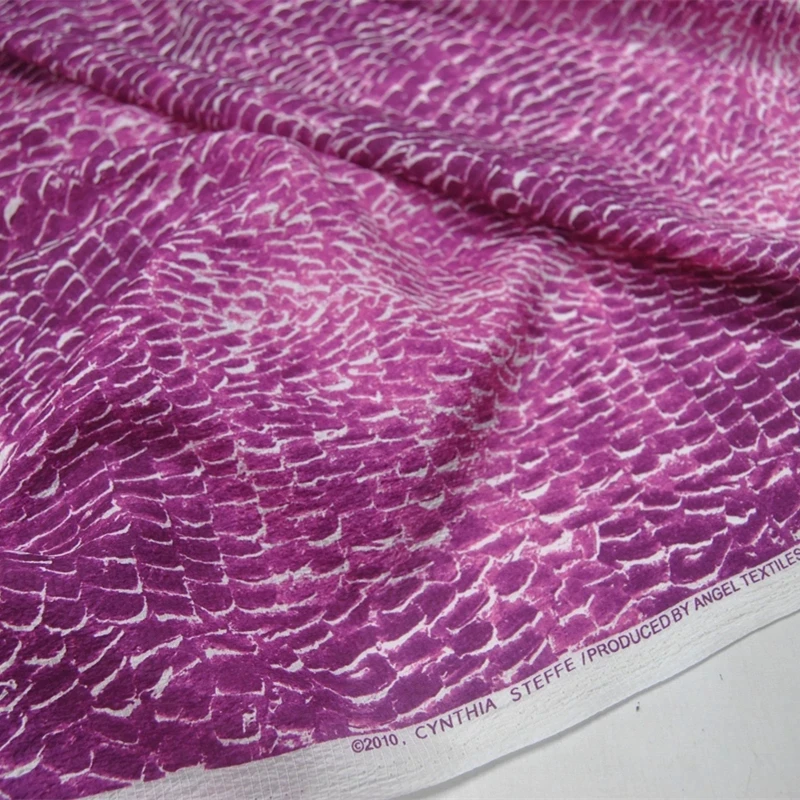 Sexy Scale Fashion Amazing Hot Sale Silk Fabric 8m/m for Men Women Cloth Dress Shirt Lining Suit Coat