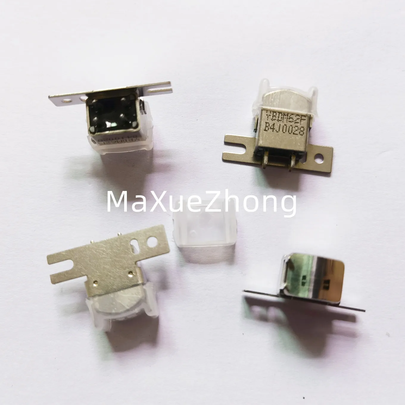 

Original new 100% DM62 stereoacoustic head switch DYNY62 YBBT62 DC impedance 240 Ohms