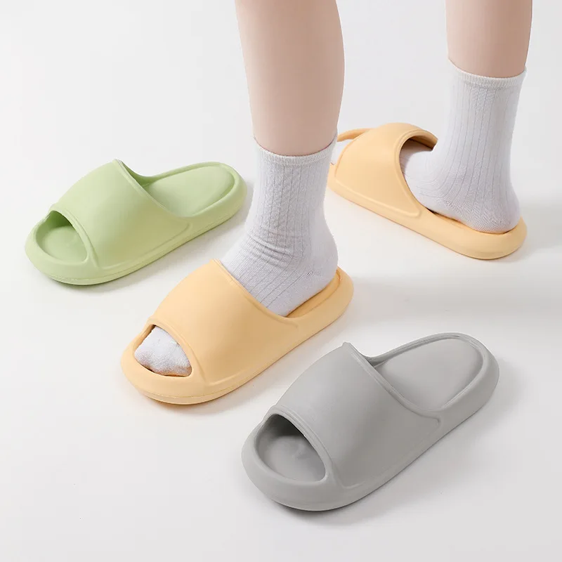 

Женские летние домашние тапочки для ванной комнаты, сандалии на мягкой подошве, туфли без шнуровки, домашний душ, пляж, уличный унисекс, на плоской подошве с одним ремешком