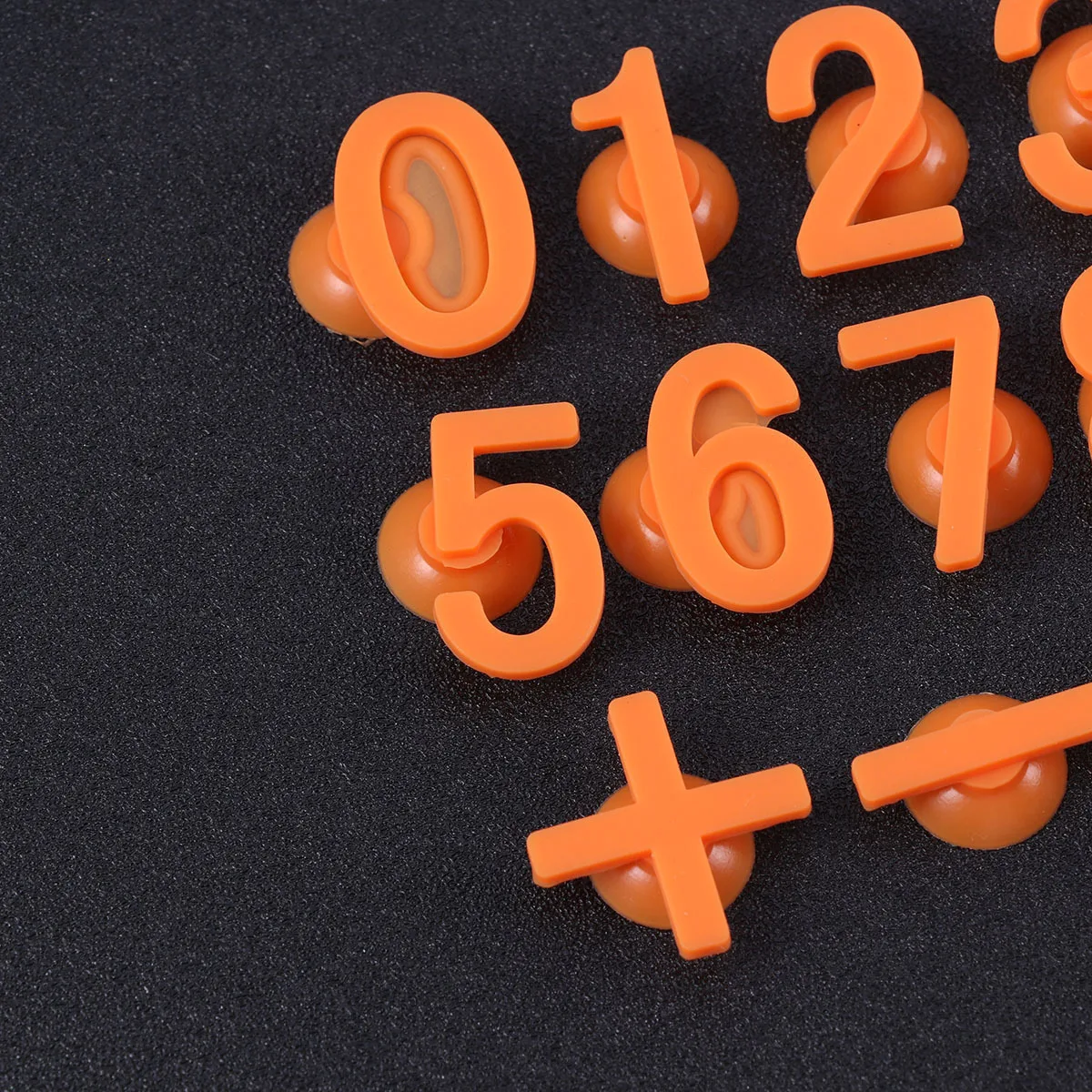 

14Pcs Wine Glass Markers Silicone Suction Cup Drink Identifiers Reusable Food Grade Safe for Cocktails Parties Events Orange