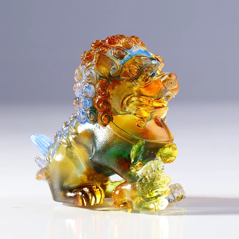 Handmade Amber Coloured Glaze Carved Realistic Lion Rare Fierce Noble Fengshui Ornaments Statue