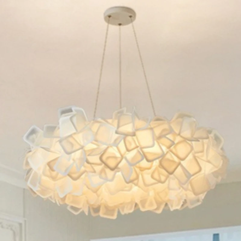 Nordic Novelty Plastic Pendant Light for Restaurant Coffee Shop Handmade Interior Ceiling Chandeliers LED Lights Metallic Luster