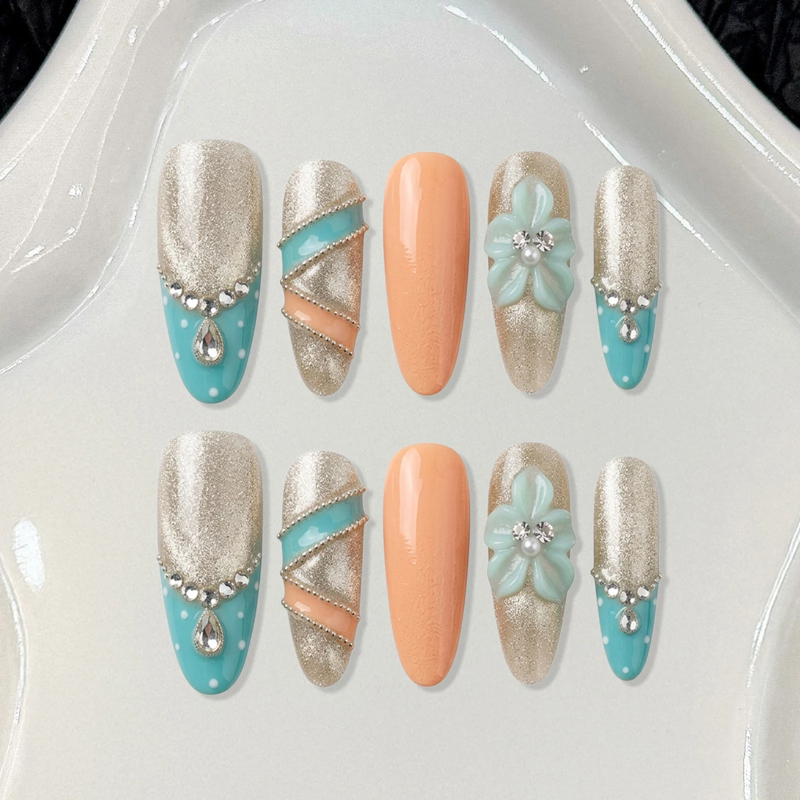 10pcs Almond Cat Eyes False Nails Handmade Press On Nails 3D Carved Diamond Decor For Women Party Photo Styling Resin Nails Tips
