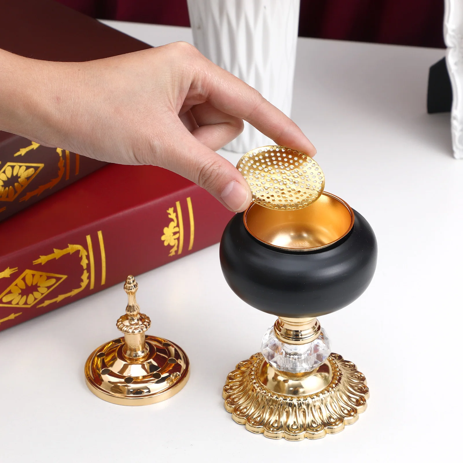 

European Style Iron Incense Burner Candlestick Holder Air Purifier Meditation Sleep Aid Decorative Metal Smoker Home