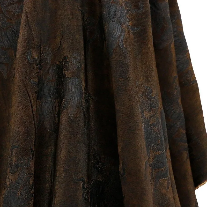 Il tessuto crespo Kouller in seta jacquard con motivo alla carpa del patrimonio culturale intangibile e pesante è un designer per l'abbigliamento