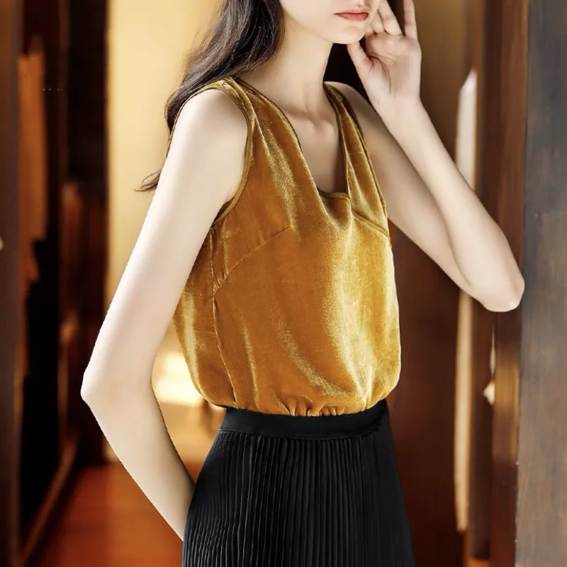 Women 2026 Fashion elegant Solid gold velvet Vest  Chic Vintage Outerwear velour tank tops office lady work vest plus size tanks