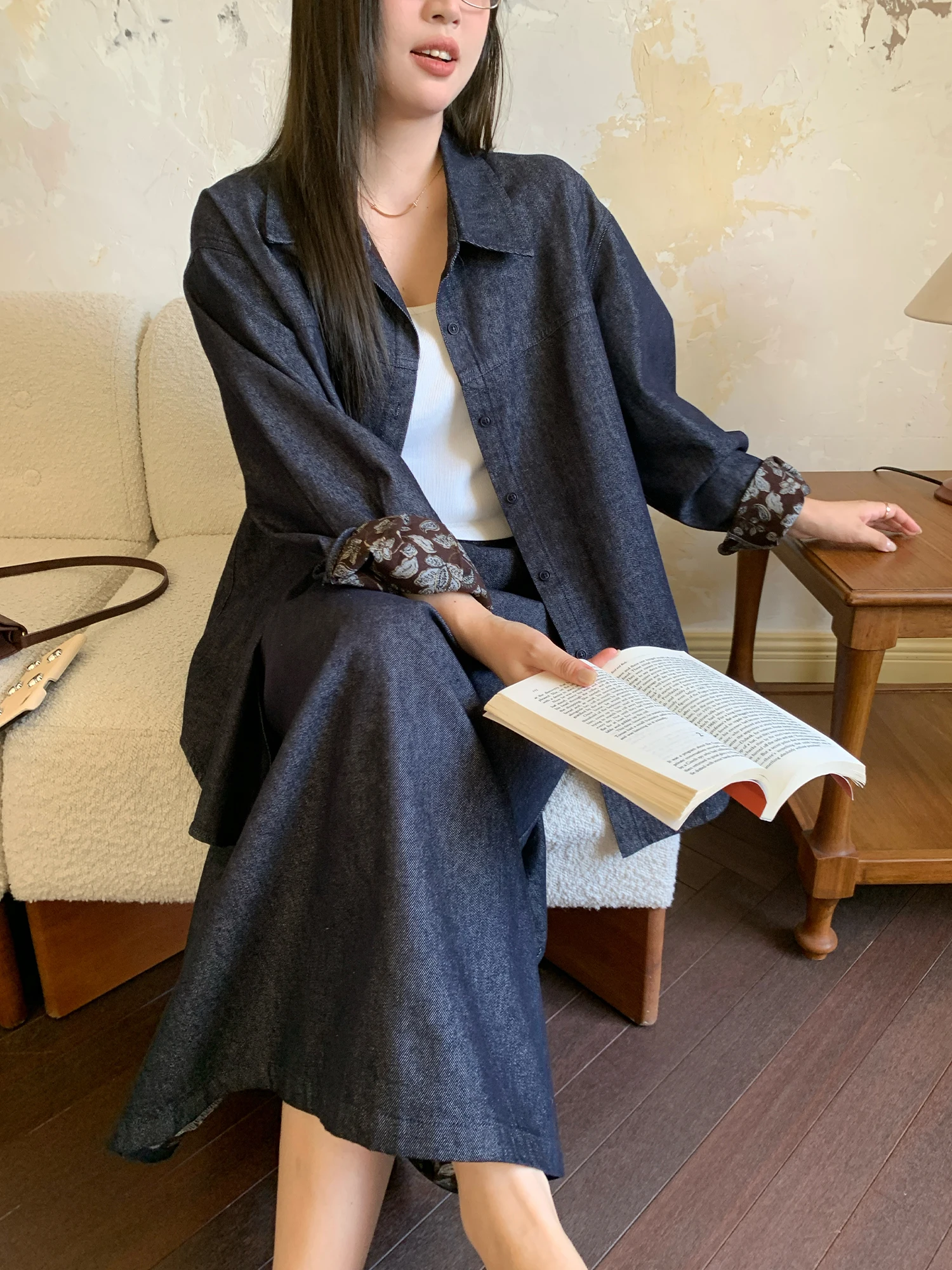 

Комплект NAZ: Демисезонный джинсовый топ с принтом в стиле ретро и юбка А-силуэта с высокой талией для стройного силуэта