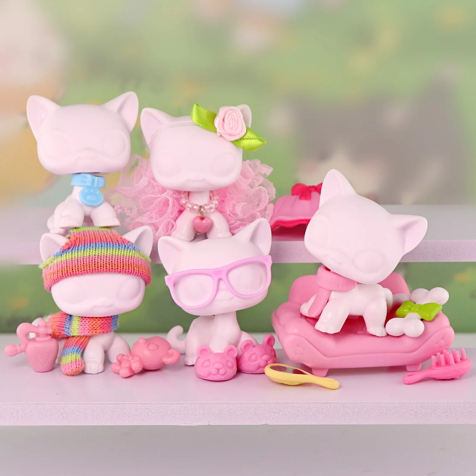 

﻿ Minilpsshop Bobble Head Toys Animal 5pcs Shorthair Cat White Base And Accessories Painting Toys Gifts for Children for lps