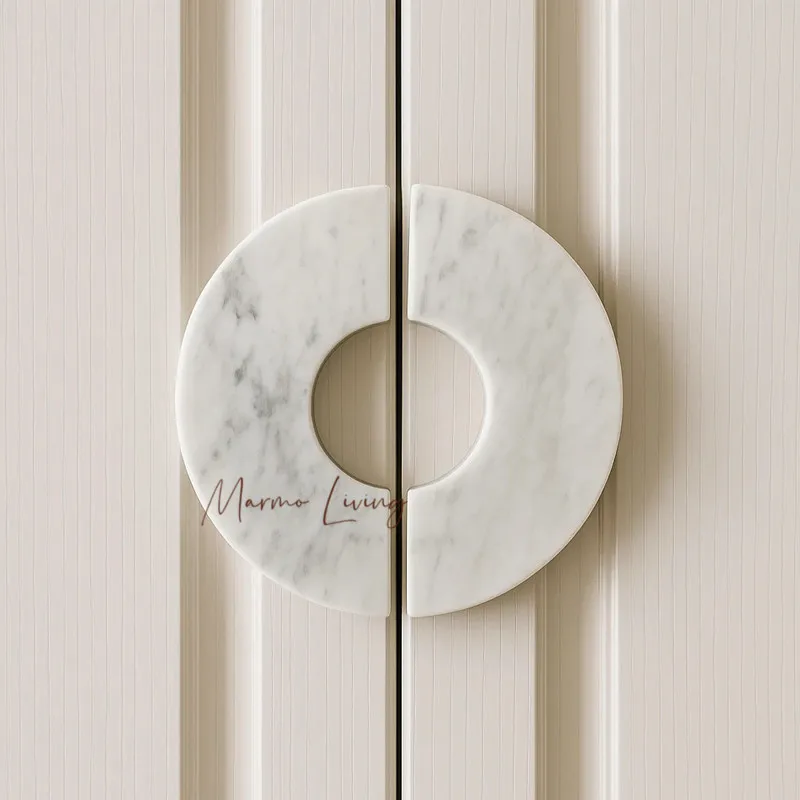 maniglia-ad-anello-in-marmo-bianco-di-carrara-per-armadi-bagno-e-cassetti