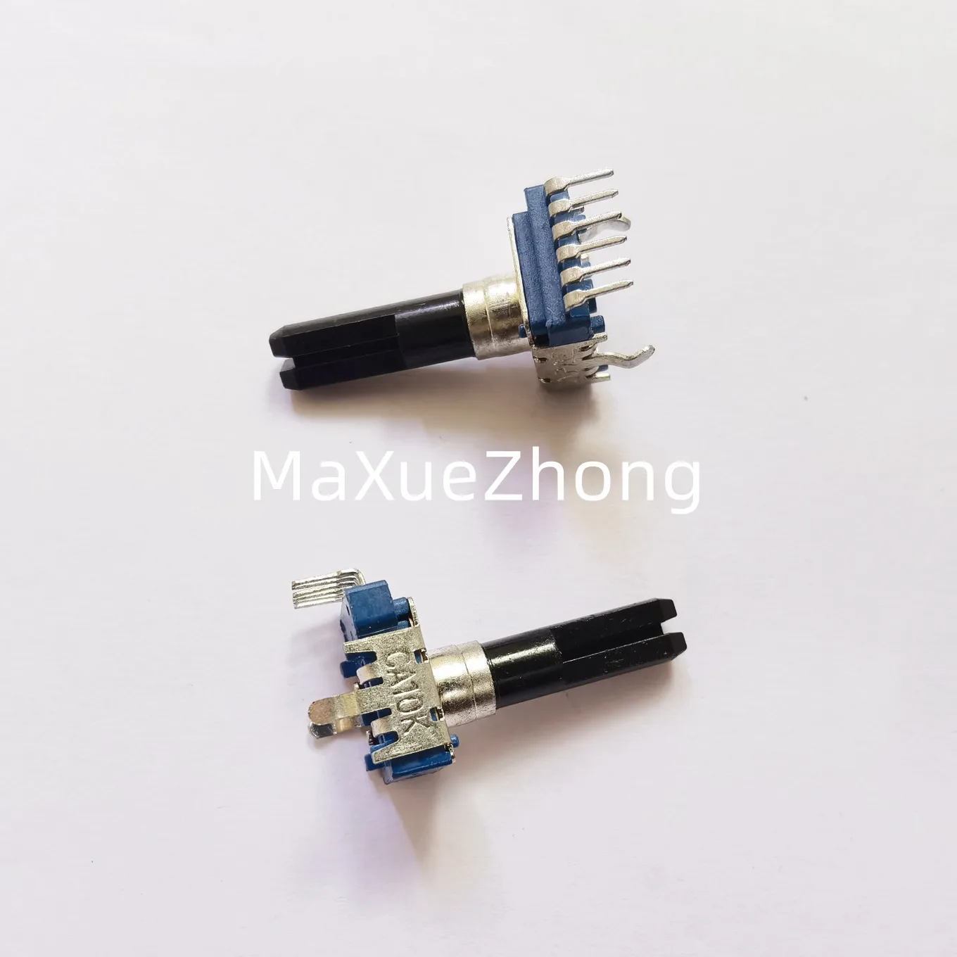 

Original new 100% 142 Type 10K 20K 200K AC103 AC203 C204 shaft length 23MMF vertical double potentiometer 6pin (SWITCH)