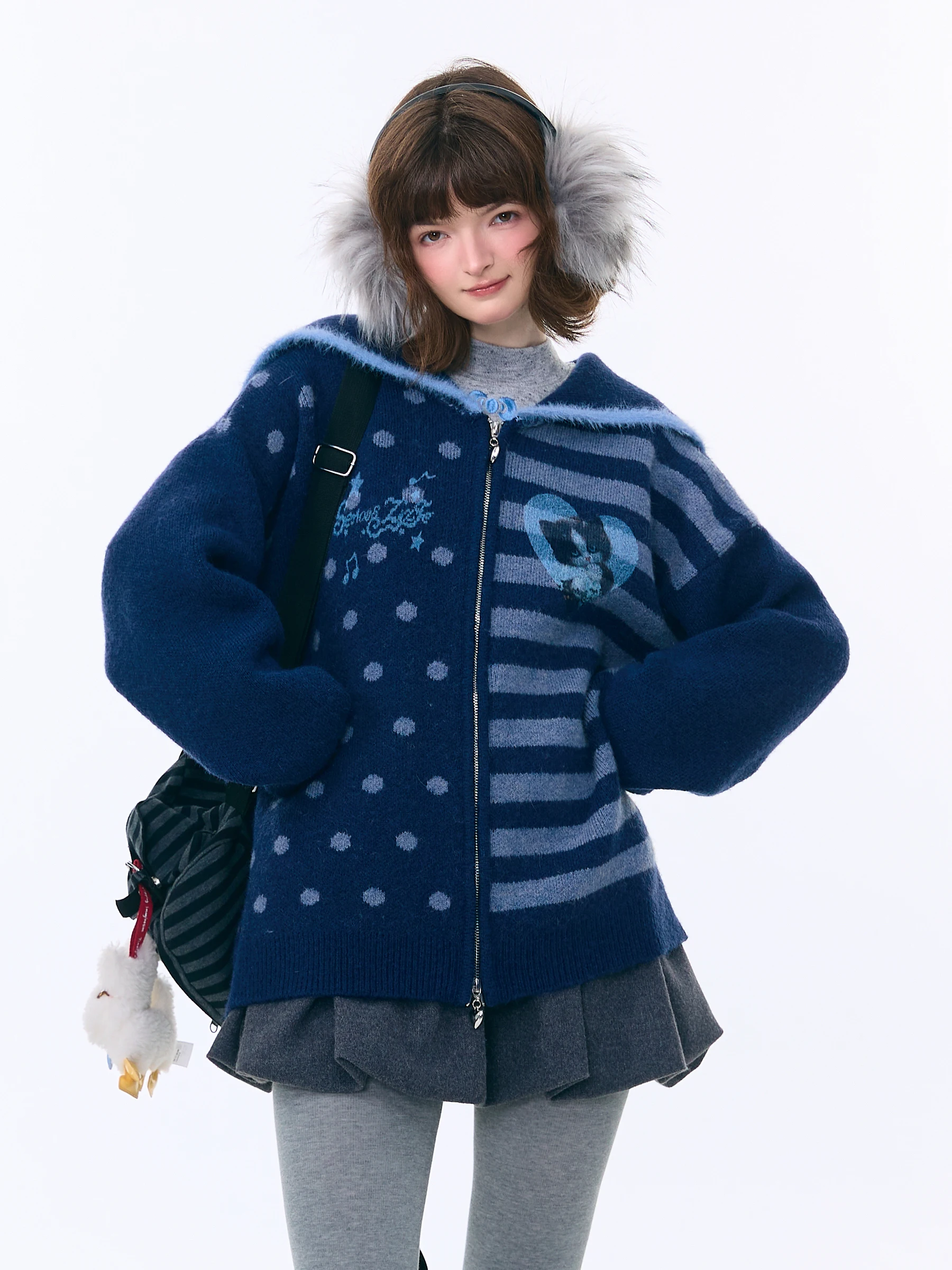 

Женский кардиган ZiziFei в американском ретро-стиле с принтованным синим воротником-стойкой, свободного кроя, асимметричный, зимняя верхняя одежда