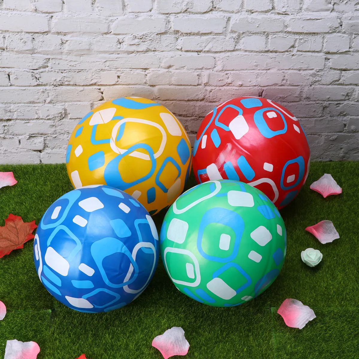 4Pcs Inflatable Stretch Ball Kids Soft Bouncing Ball Beach Outdoor Play Elastic PVC 22Cm Random Color Safe