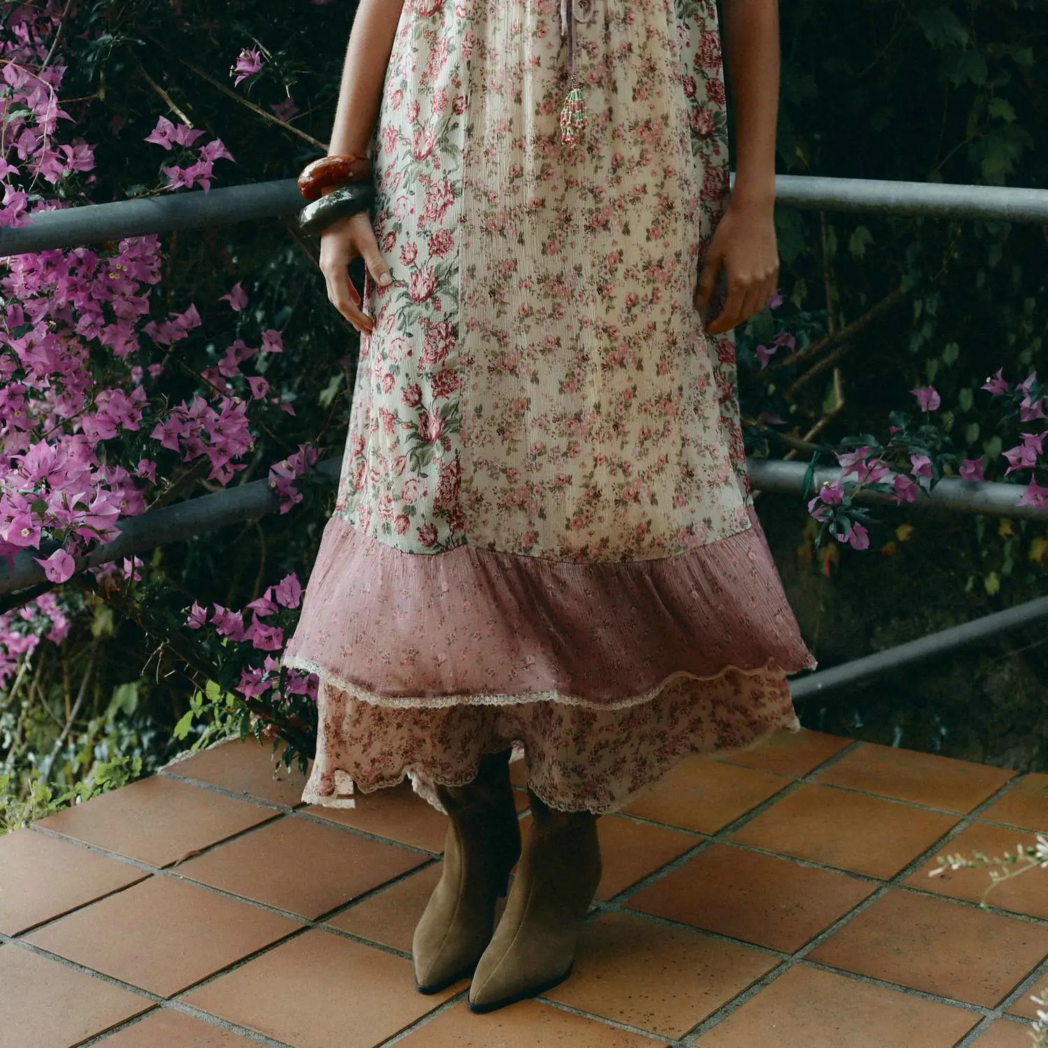 Stylish Knee High Suede Boots for Women - Chunky Heels