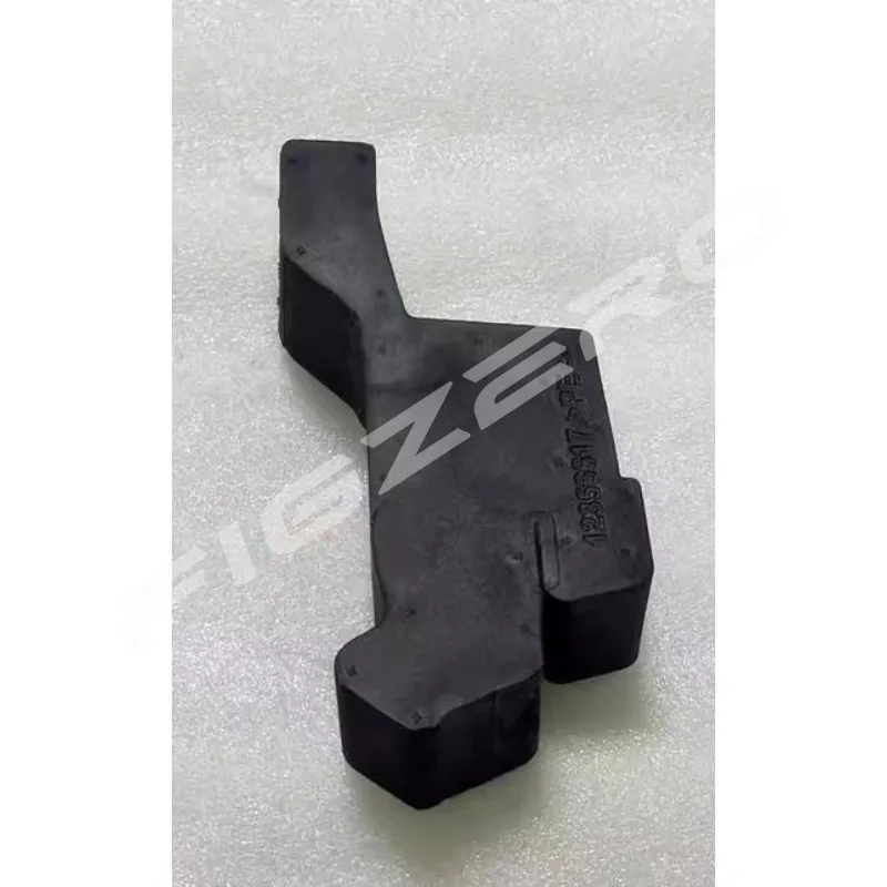 New Pressure-resistant Splash-proof Water Collection Plate with Sponge Foam Side Trims on Both Sides for Roewe D7 EV/D7 DMH