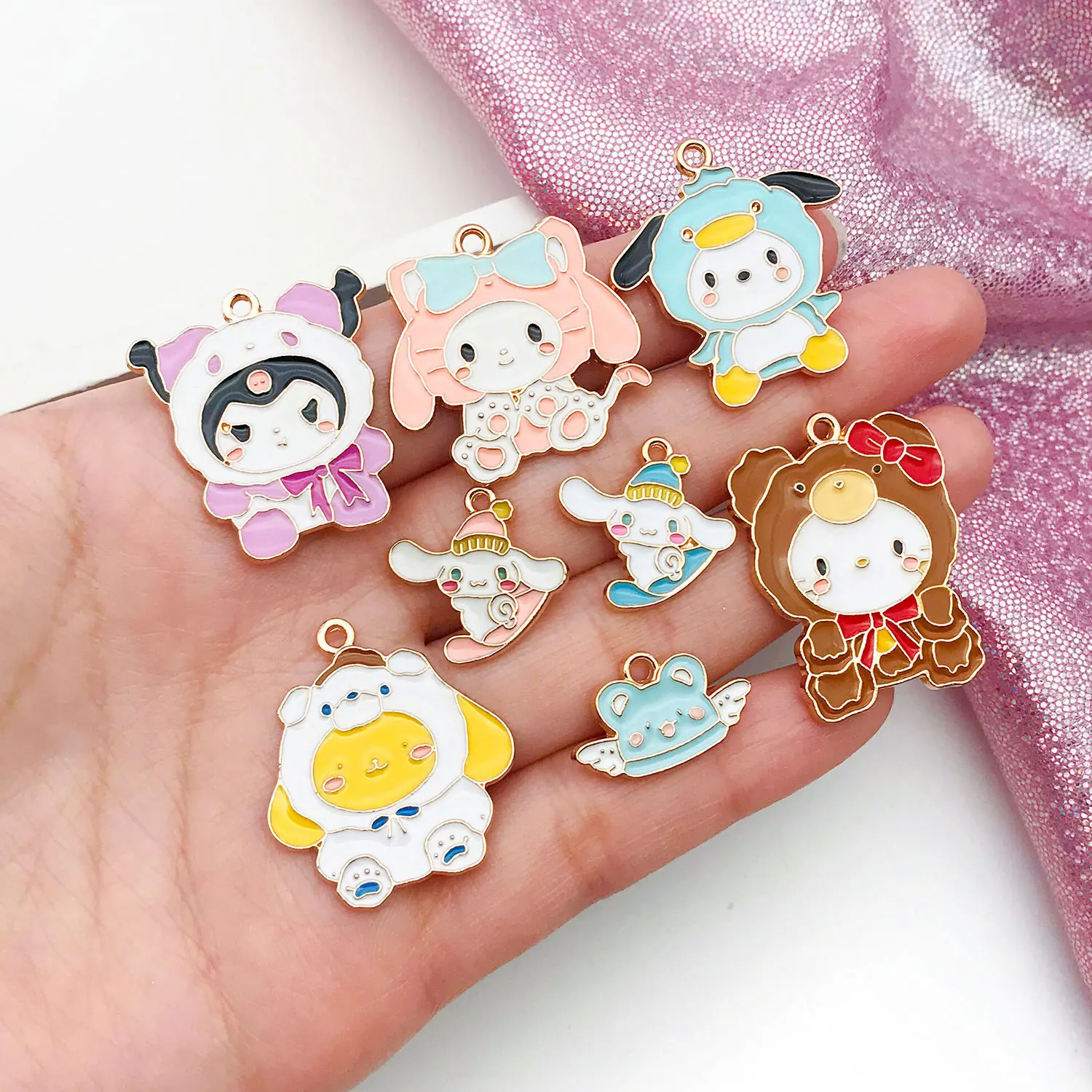 

【Sanrio Lovers】5/16pcs Cute Enamel Charms Set - DIY Your Own Hello Kitty Jewelry (Necklace/Bracelet/Earring Accessories)