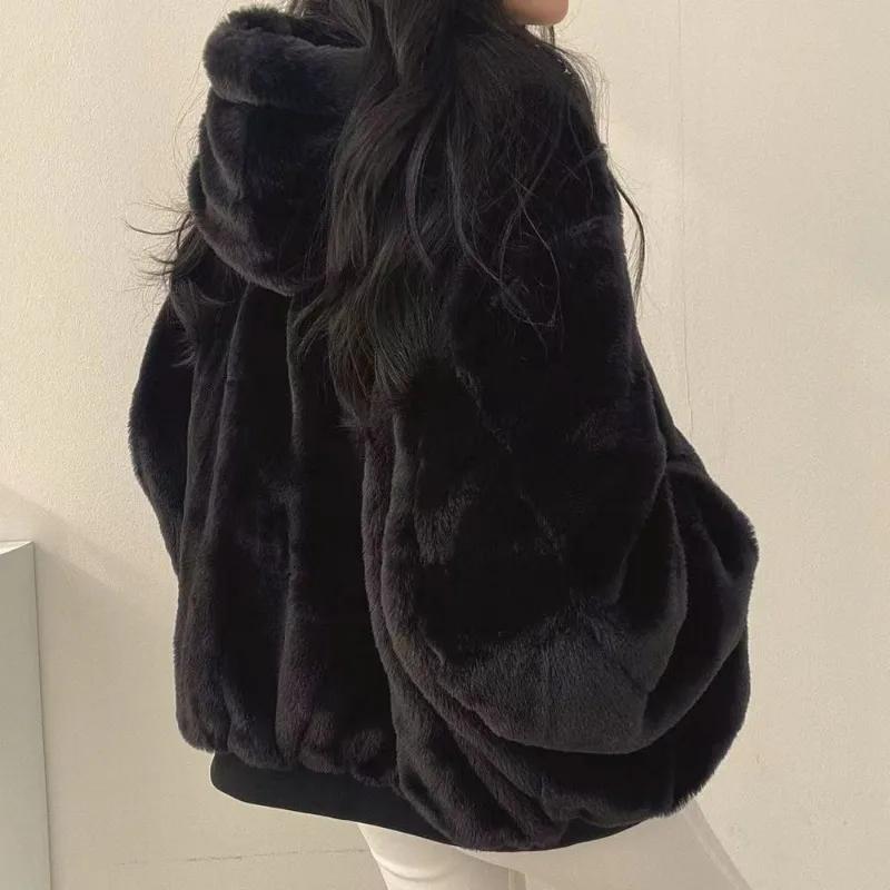 A New Loose Hooded Cotton-padded Women's Jacket for Winter in South Korea with Thick Fleece Layers Fashion Warm Women's Clothing