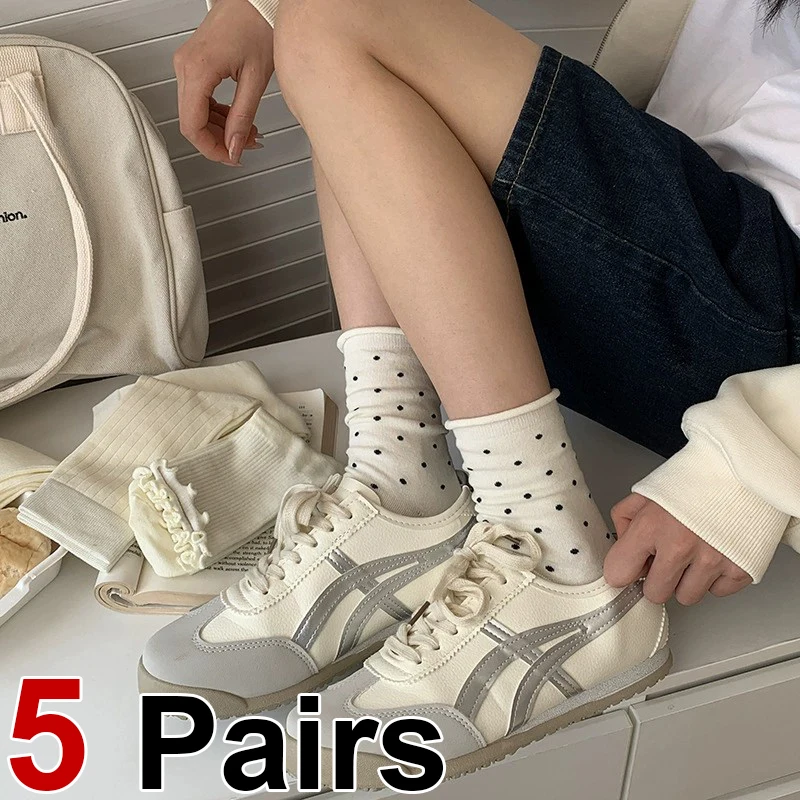 5 pares de calcetines de algodón de tubo medio blanco leche para mujer, calcetines de lunares con borde de hongo que absorben el sudor, transpirables, suaves y cómodos para todas las estaciones