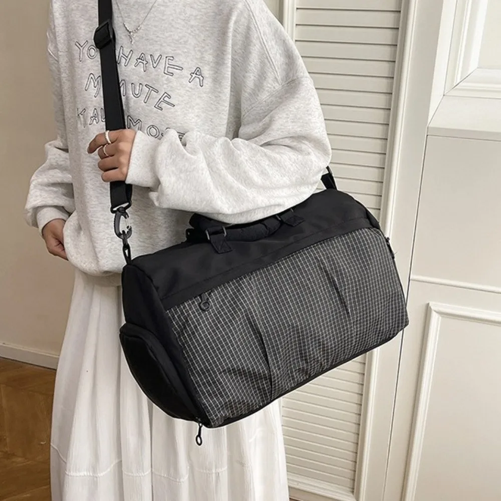 

Convenient Travel Duffle Bag Large Capacity Korean Version Hand Luggage Bag Dry Wet Separation Handheld Fitness Bag Short Trips