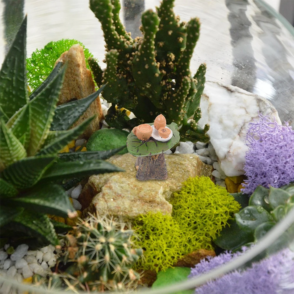 

2 Pcs Micro Landscape Ornament Dollhouse Table Toy Mini Resin Fake Pretend