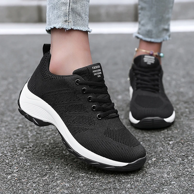 Women\'s Casual Shoes Breathable Walking Mesh Fabric Lace Up Flat Sports Shoes Women\'s Tenis Feminino Black Hiking Running Shoes