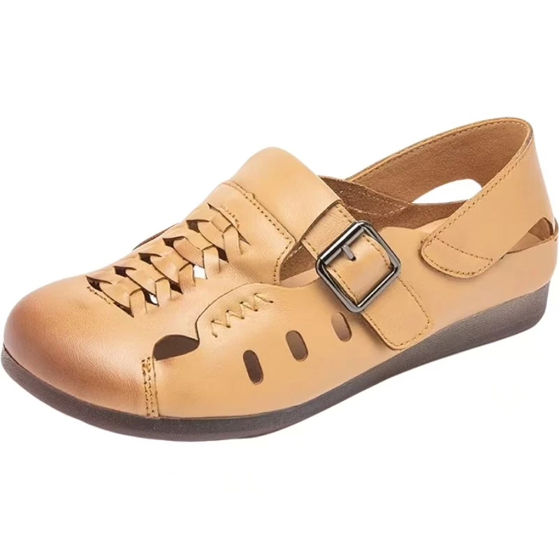 

Женские сандалии из натуральной кожи с открытой плоской подошвой, новые летние сандалии с круглым носком и мягкой подошвой, нескользящие дышащие сандалии в форме пещеры, сандалии для пожилых людей